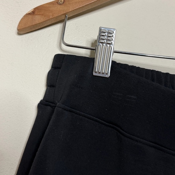 Spanx Air Essential Wide Leg Pants in Black - Picture 7 of 9